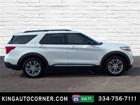 Used 2021 Ford Explorer XLT w/ Equipment Group 202A image 4
