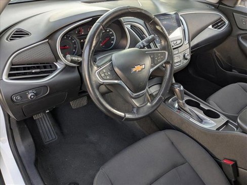 Used 2020 Chevrolet Malibu RS image 10