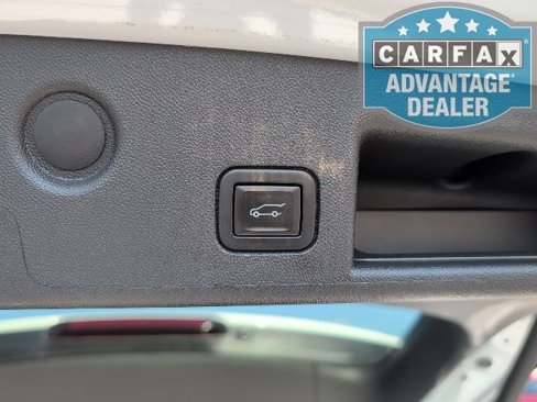 Used 2022 Chevrolet Equinox RS w/ RS Leather Package image 12