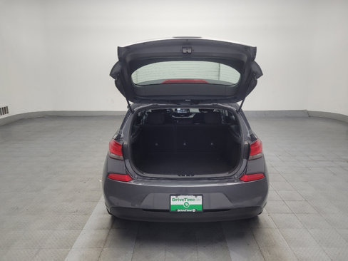 Used 2018 Hyundai Elantra GT image 29