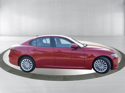 Used 2022 Alfa Romeo Giulia Sprint image 9