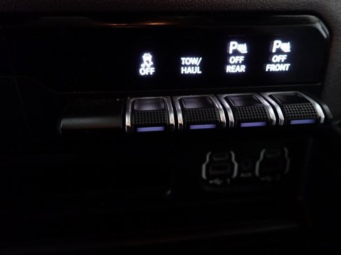 Used 2020 RAM 1500 Big Horn image 4
