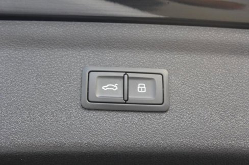 Used 2018 Audi Q3 2.0T Premium w/ Convenience Package image 18