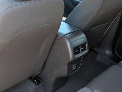 Used 2023 Chevrolet Equinox LT image 28