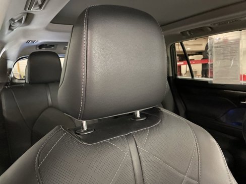 Used 2020 Toyota Highlander Platinum image 38