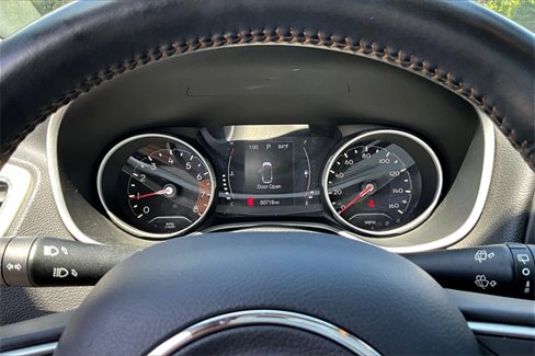 Used 2018 Jeep Compass Latitude image 13