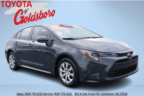Used 2025 Toyota Corolla LE image 1