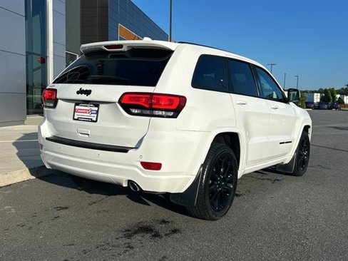 Used 2018 Jeep Grand Cherokee Altitude image 6
