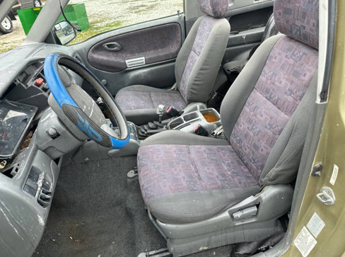 Used 1999 Chevrolet Tracker 4WD Convertible w/ Preferred Equipment Group 2 image 9