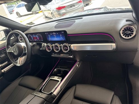 Used 2025 Mercedes-Benz GLB 250 image 12