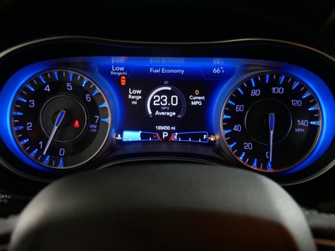 Used 2018 Chrysler 300 Touring image 21