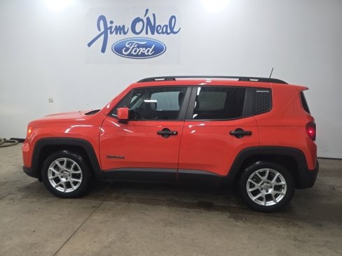 Used 2019 Jeep Renegade Latitude w/ Popular Equipment Group image 28