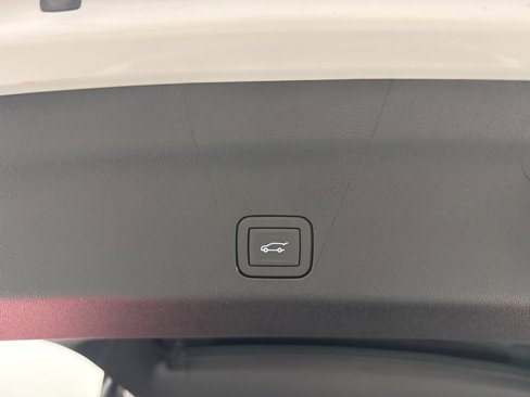 New 2025 GMC Yukon Denali Ultimate image 9
