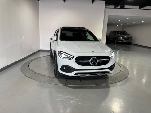 Used 2021 Mercedes-Benz GLA 250 4MATIC w/ Premium Package image 5