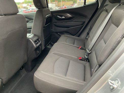 Used 2024 GMC Terrain SLE image 19