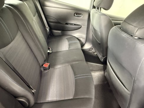 Used 2018 Nissan Leaf SV w/ SV Technology Package image 13