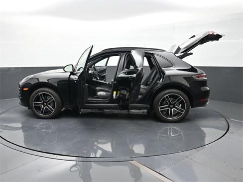 Certified 2021 Porsche Macan S image 30