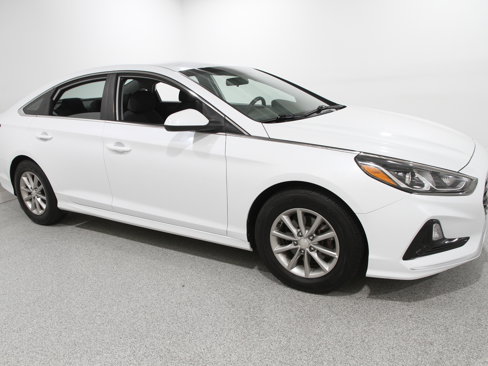 Used 2018 Hyundai Sonata SE image 1