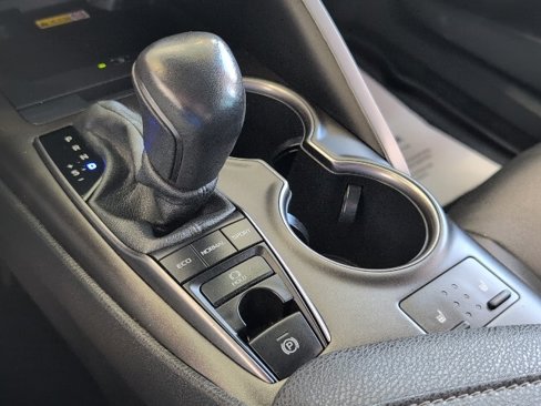 Used 2023 Toyota Camry XSE image 32