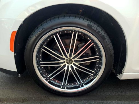 Used 2020 Chrysler 300 Limited image 39