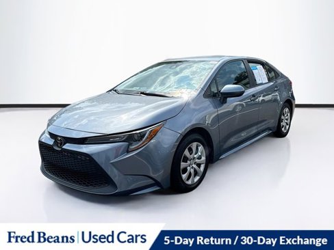 Used 2022 Toyota Corolla LE image 3