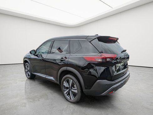 Used 2023 Nissan Rogue SL w/ SL Premium Package image 5