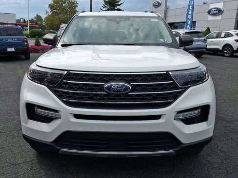 Used 2023 Ford Explorer XLT w/ Equipment Group 202A image 2