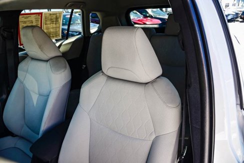 Certified 2022 Toyota Corolla Cross LE image 27