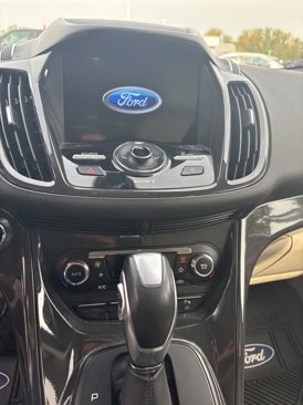 Used 2016 Ford Escape Titanium w/ Equipment Group 301A image 9