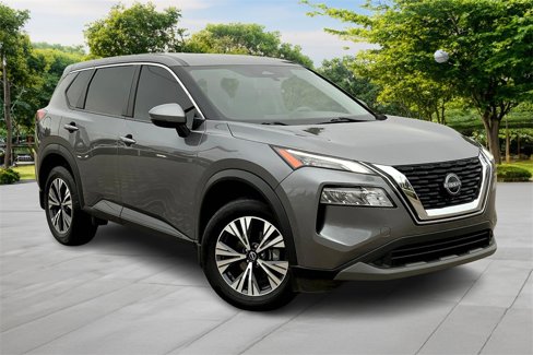 Used 2023 Nissan Rogue SV image 3