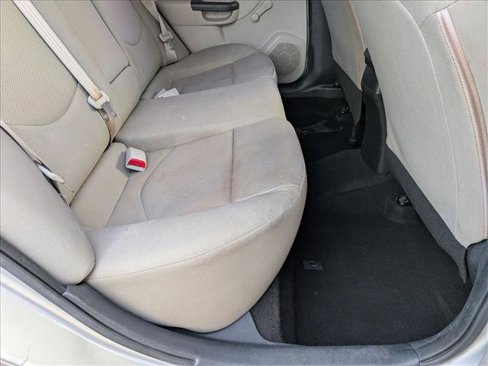 Used 2013 Kia Forte LX image 18
