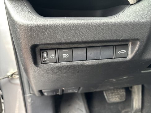 Used 2019 Toyota RAV4 XLE image 36
