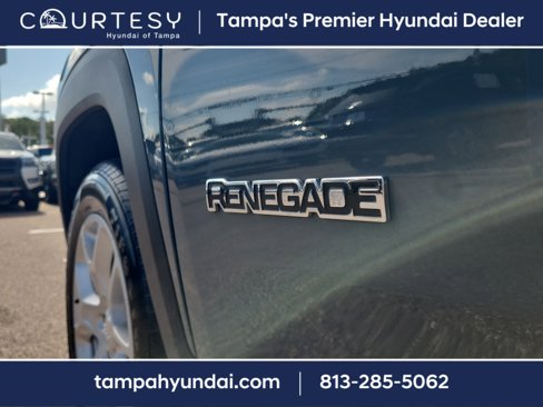 Used 2018 Jeep Renegade Latitude image 6