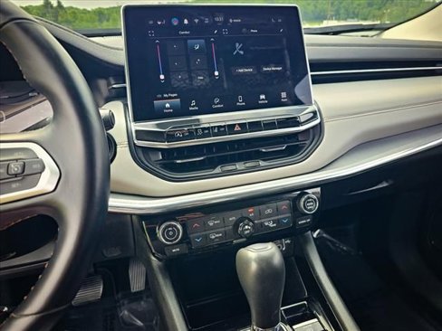Certified 2022 Jeep Compass Limited image 22