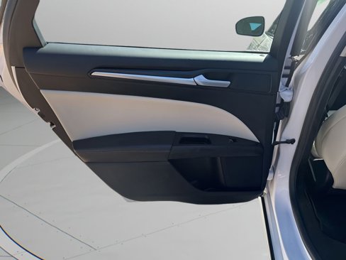Used 2017 Ford Fusion Titanium image 17