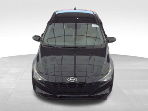 Used 2021 Hyundai Elantra SEL image 2