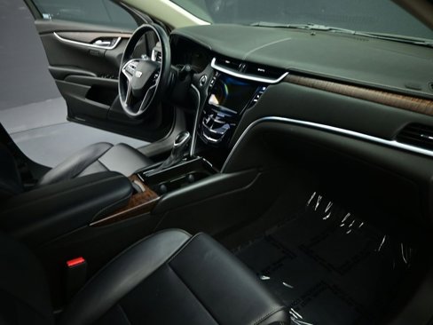 Used 2018 Cadillac XTS Luxury image 30