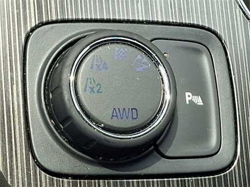 Used 2018 GMC Acadia SLT image 25