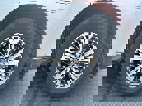 Used 2020 Nissan Pathfinder SL image 10