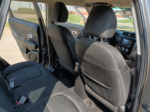 Used 2016 Kia Soul + image 13