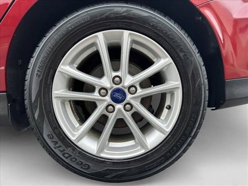 Used 2017 Ford Focus SE image 9