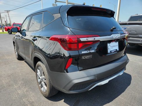 Used 2022 Kia Seltos LX image 36