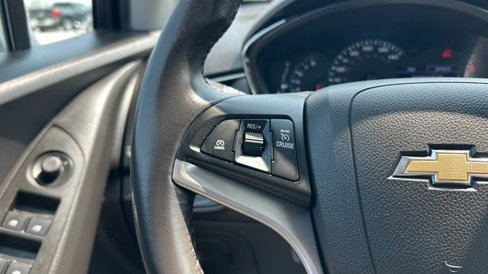 Used 2019 Chevrolet Trax LT w/ LT Convenience Package image 18