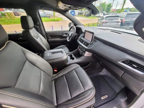 Used 2021 GMC Yukon XL SLT image 13