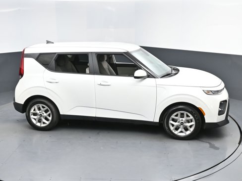 Used 2022 Kia Soul S image 7
