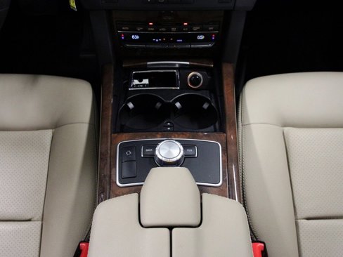 Used 2013 Mercedes-Benz E 350 4MATIC Sedan image 16