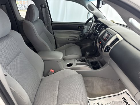 Used 2010 Toyota Tacoma 4x4 Access Cab V6 image 12
