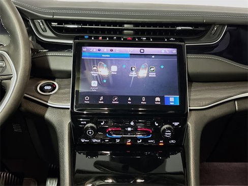 Used 2022 Jeep Grand Cherokee Limited 4xe image 11