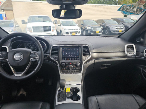 Used 2018 Jeep Grand Cherokee Limited image 21