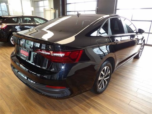 Used 2023 Volkswagen Jetta S image 6
